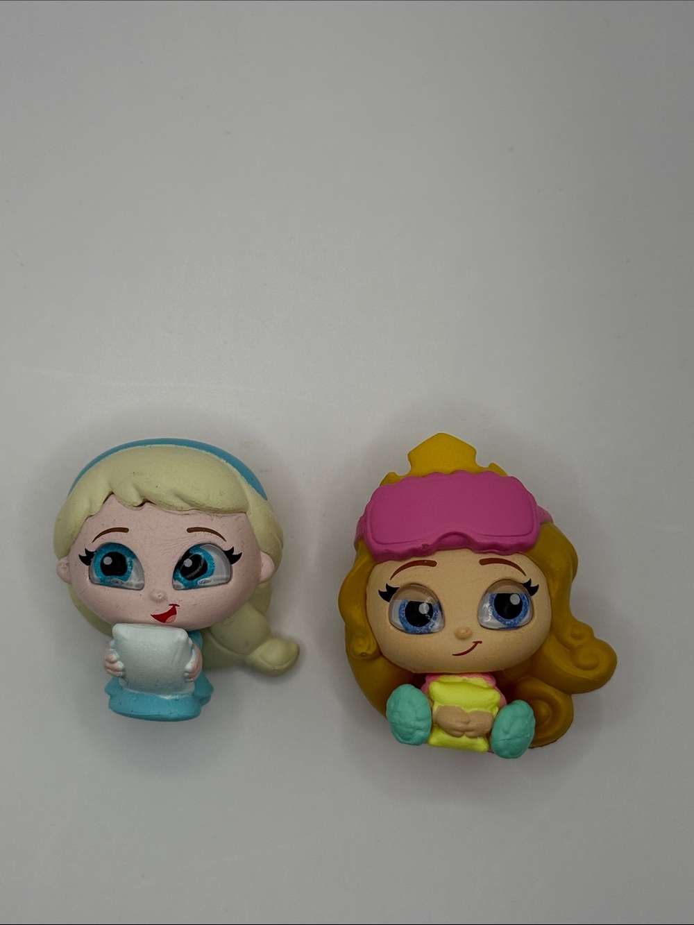 Disney Doorables Let’s Party Aurora & Elsa Figures